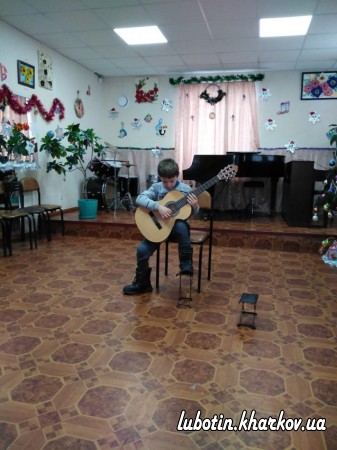 Концерт учнів класу гітари