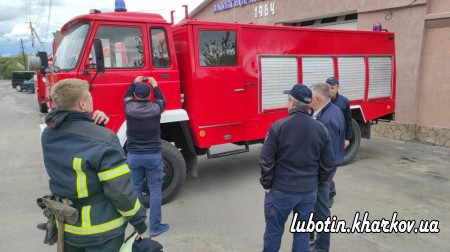 Рятувальники м. Люботина Харківського району отримали нову пожежну машину