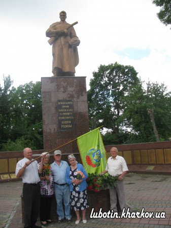 До Дня скорботи і вшанування пам'яті жертв війни в Україні